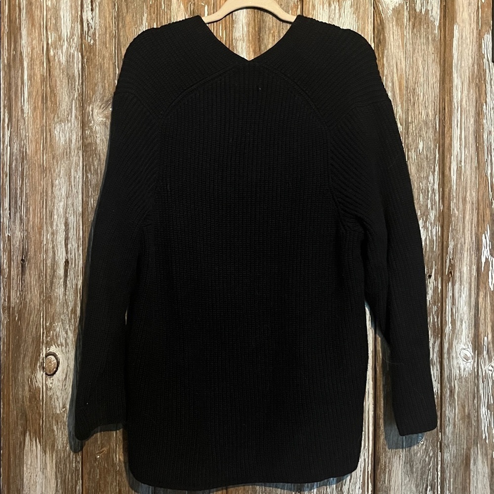 EUC URBAN OUTFITTERS OVERSIZED SWEATER, size small - Picture 4 of 4